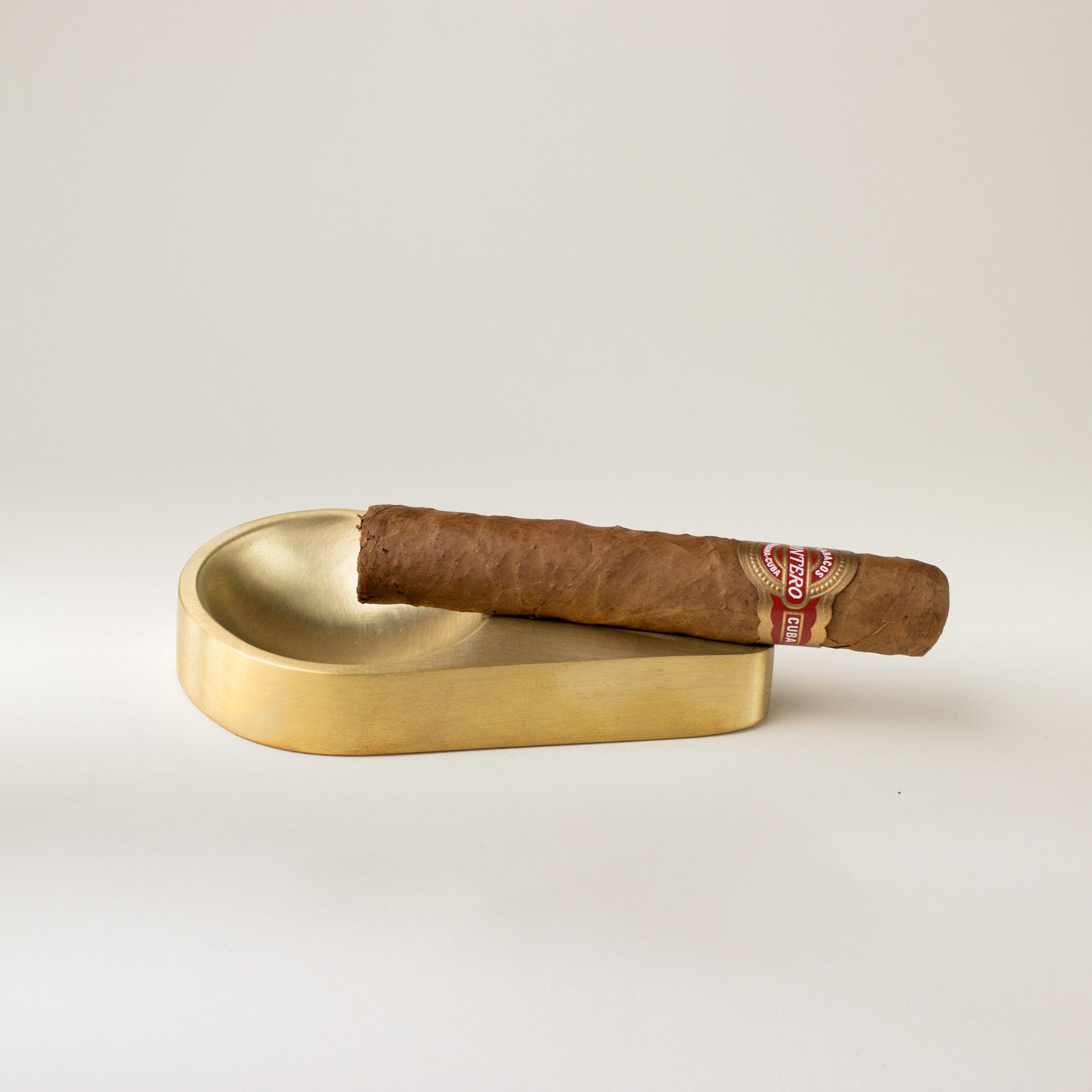 The Distressed Brass Cigar Ashtray – Cigar Dagger
