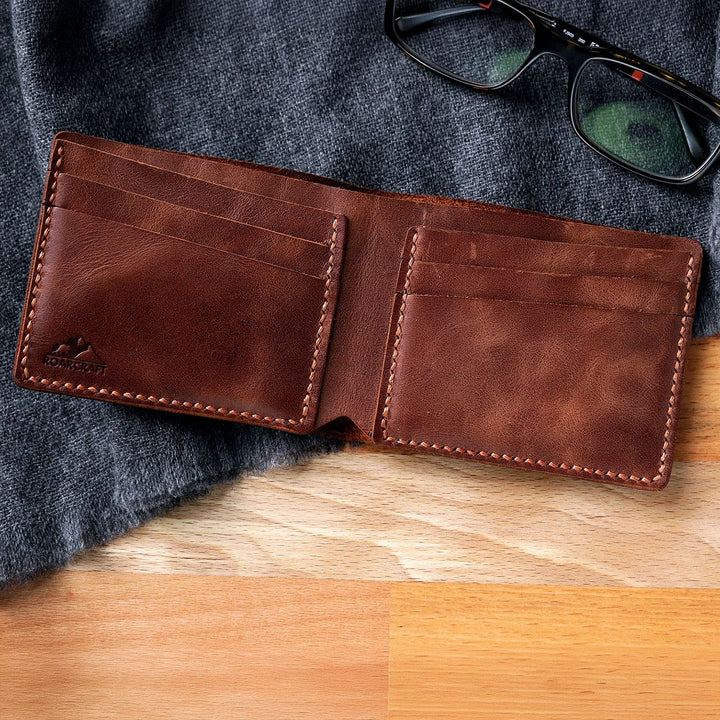 Classic Bifold Leather Wallet - Pergamon