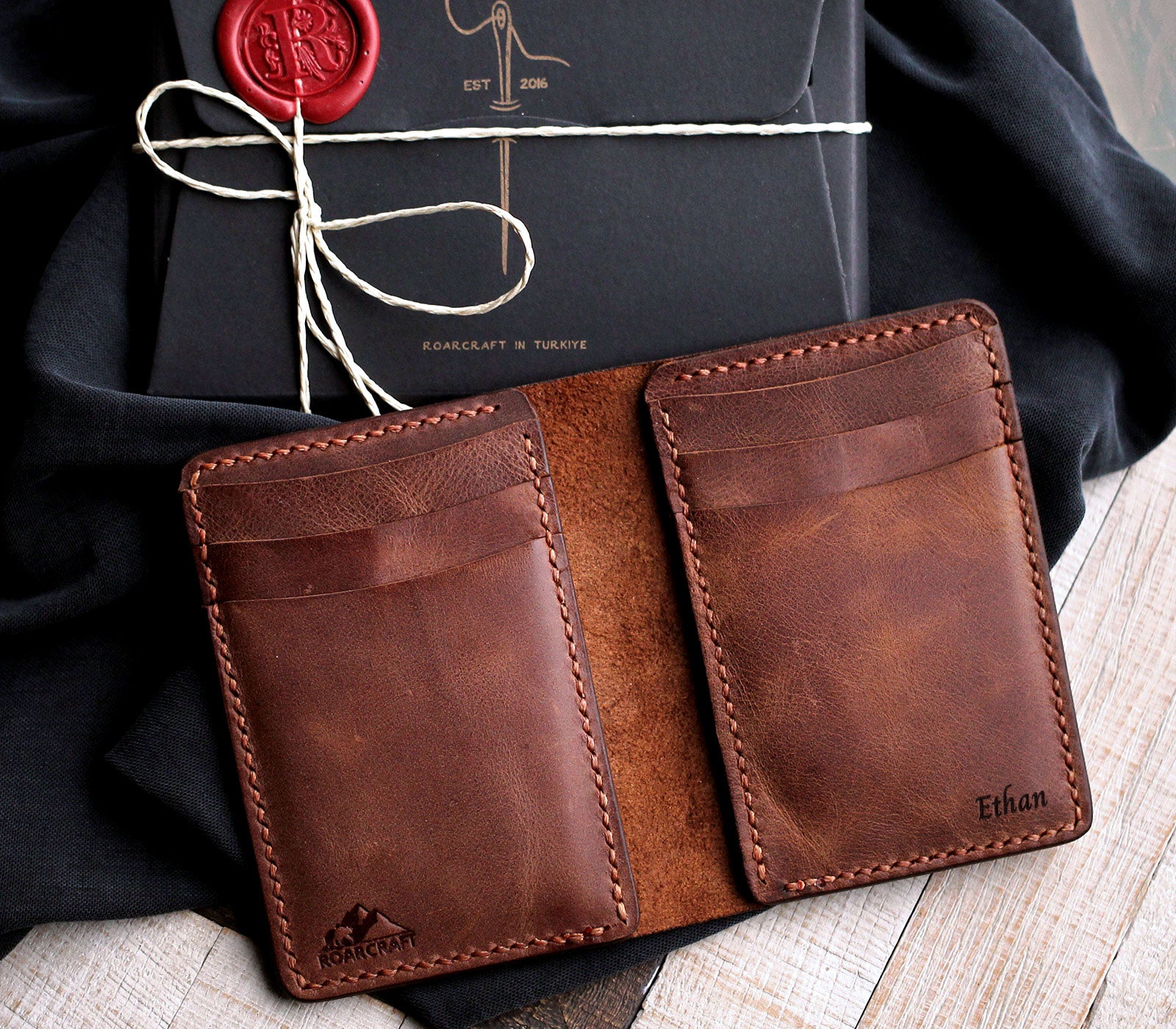Vertical Bifold Leather Wallet - Laodikya - Tobacco by Roarcraft