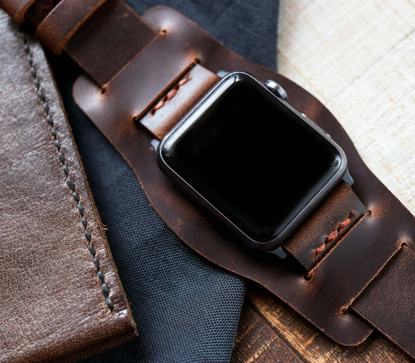 Apple Watch Minimal Bund Strap - Antique Brown