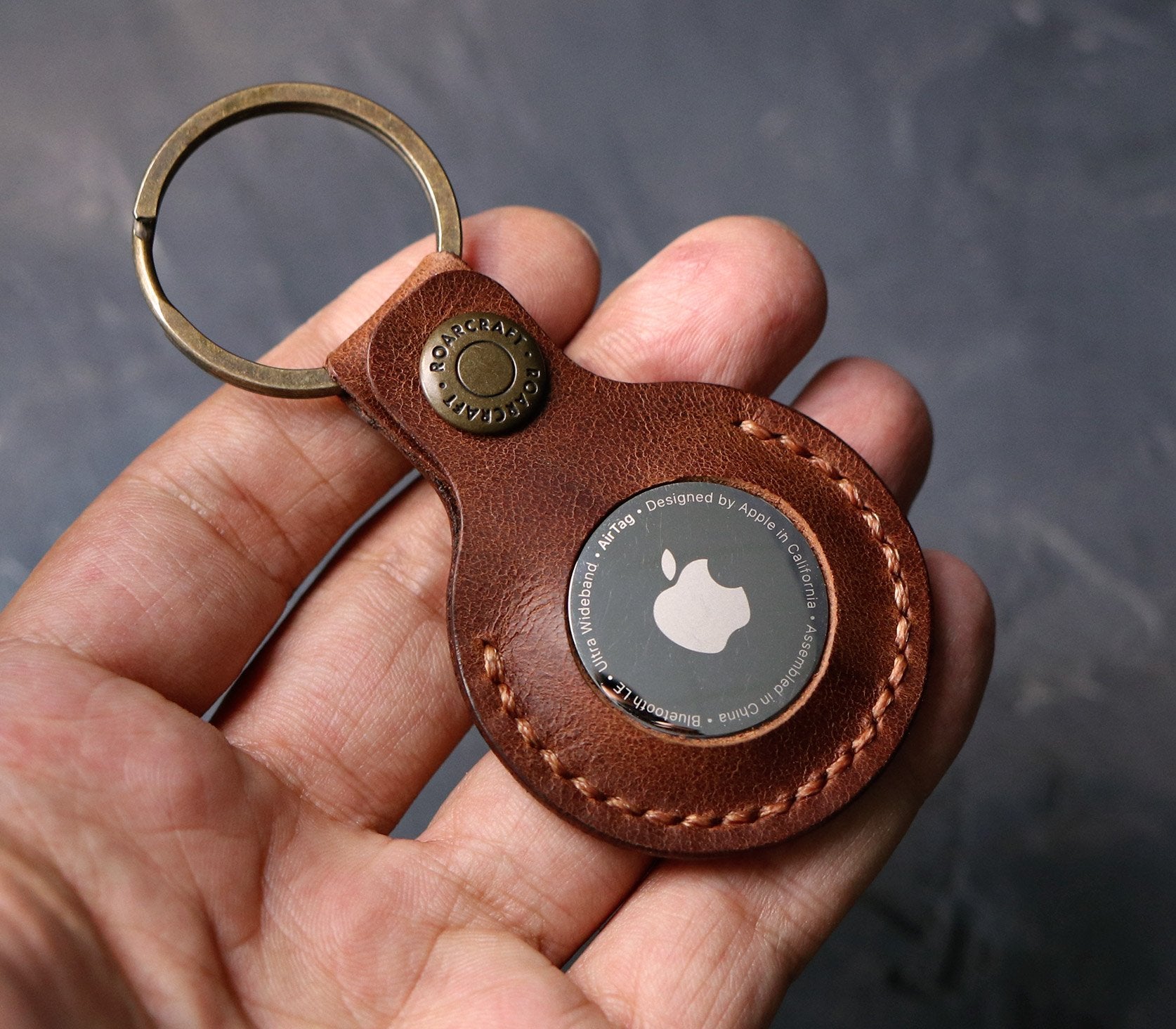 Leather Apple Airtag Case with Key Ring – Roarcraft