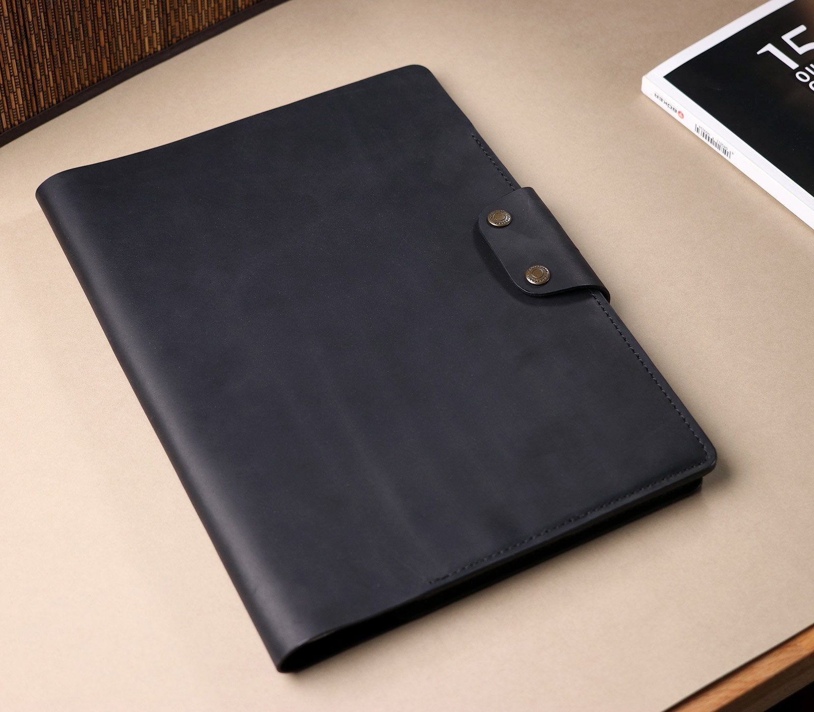 A4 Leather Padfolio - Handmade Document Organizer – Roarcraft
