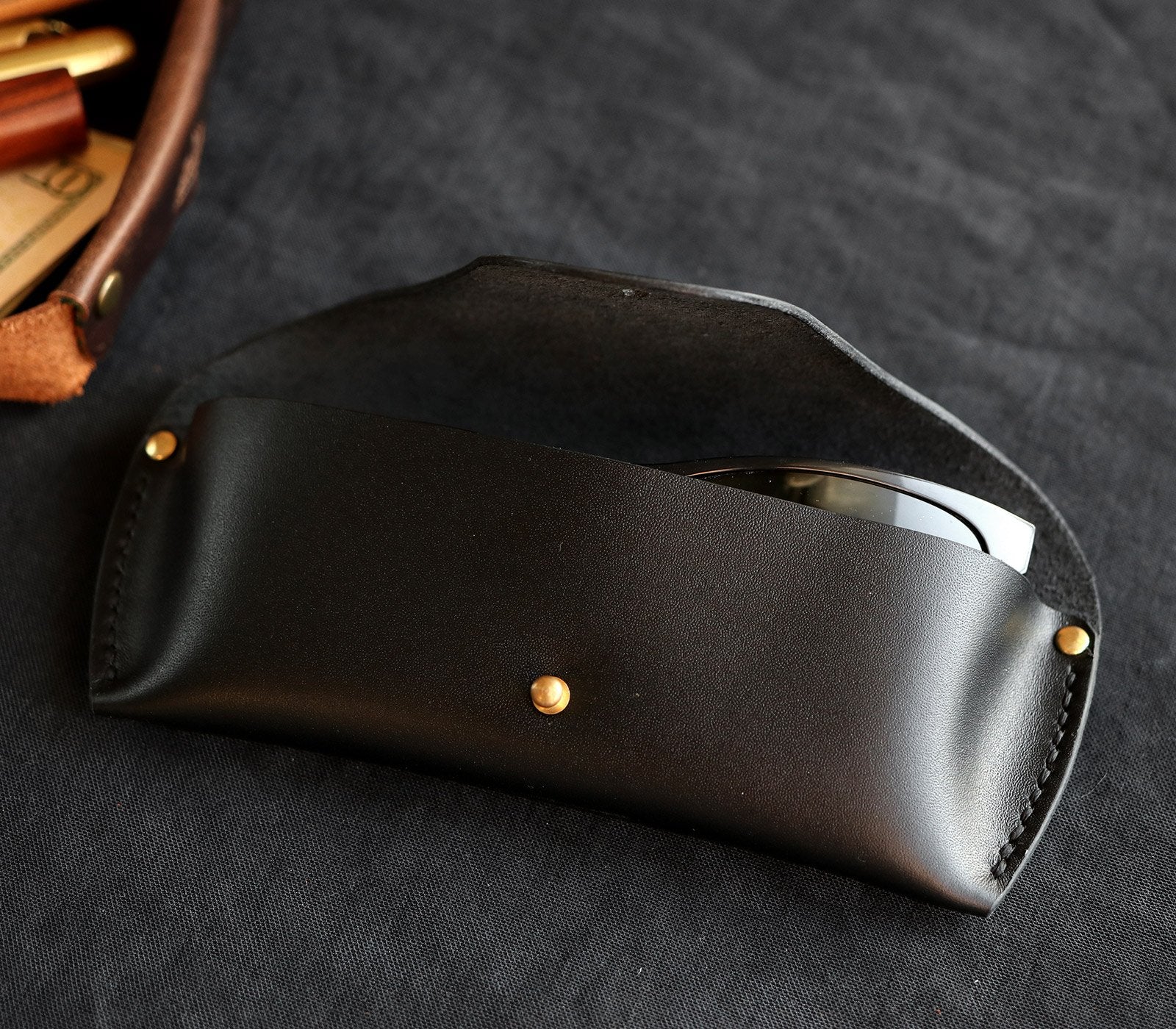Leather Sunglasses Case – Roarcraft